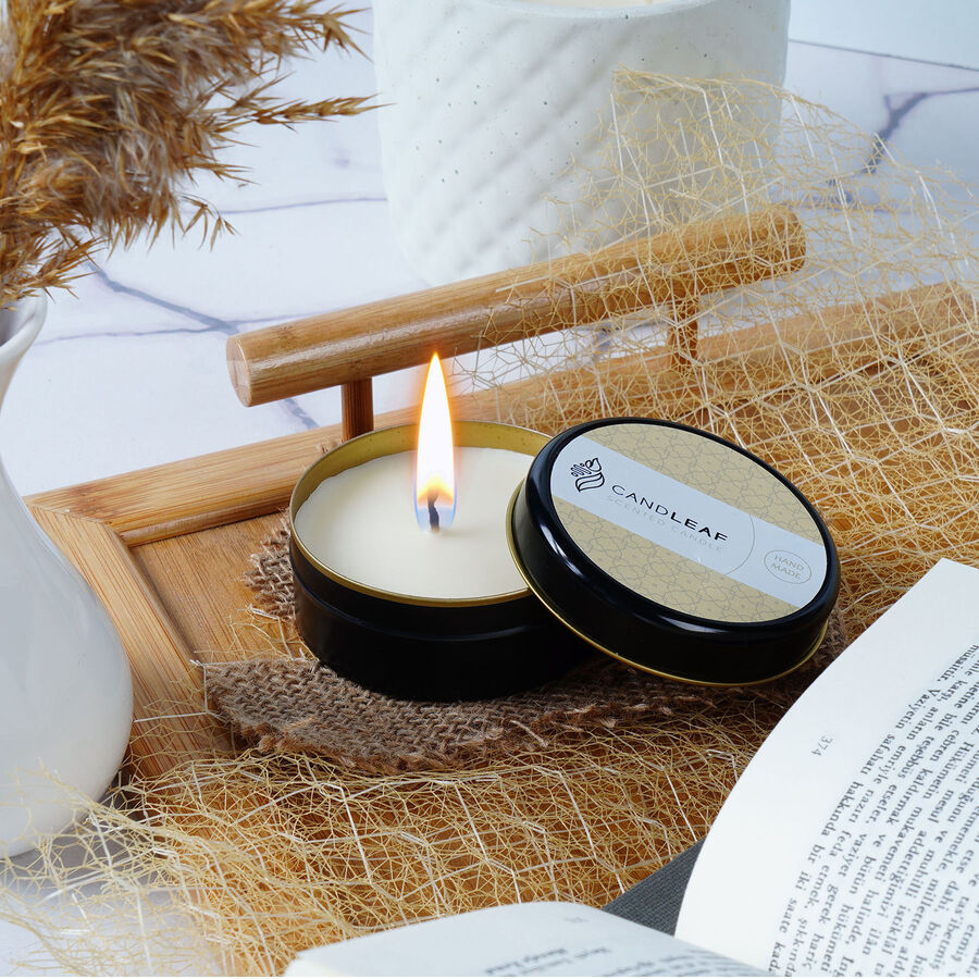  - Candleaf Metal Kutulu Vanilya Kokulu Mum 73x35 - Siyah